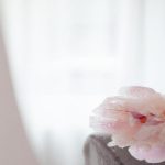 Delikatne połączenia: jaki kolor pasuje do różowego w subtelnym wnętrzu?